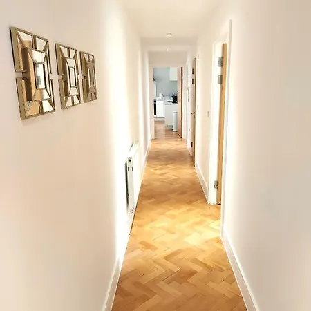 Beautiful Apartment In The Heart Of Chelmsford Exterior photo