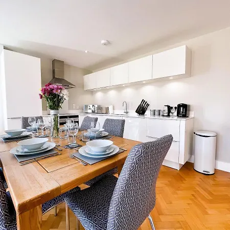 Beautiful Apartment In The Heart Of Chelmsford Exterior photo